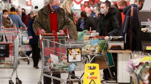 Κορονοϊός: Οι επόμενες εβδομάδες θα είναι οι χειρότερες, λένε οι Βρετανοί - Φόβος και για τη μετάδοση στα σούπερ μάρκετ