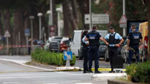 Εκρηξη σε συναγωγή στη Γαλλία: Παρέμβαση εισαγγελέα - &quot;Αντισημιτική επίθεση&quot; - Άγνωστος πυρπόλησε δύο αυτοκίνητα