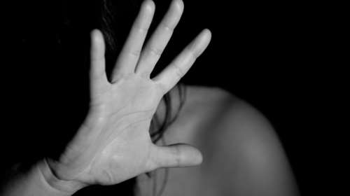 Θεσσαλονίκη: 34χρονος κλείδωσε ανήλικη στο σπίτι του και τη βίασε - Την εντόπισε στα social media