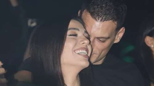 Μελίνα Νικολαΐδη και Δημήτρης Φιντιρίκος: Με matchy matchy χριστουγεννιάτικες κάλτσες