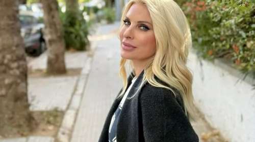 Ελένη Μενεγάκη: Το χτένισμα που πρέπει οπωσδήποτε να αντιγράψεις αυτή την άνοιξη