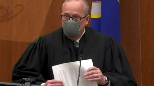 Δολοφονία Τζορτζ Φλόιντ: Συγκλόνισε στη δίκη η 18χρονη που κατέγραψε τη σκήνη - &quot;Εκλιπαρούσε για τη ζωή του&quot;