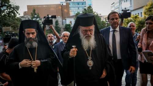 Ιερώνυμος: &quot;Ναι&quot; στη μάσκα στις εκκλησίες εάν το πουν οι ειδικοί