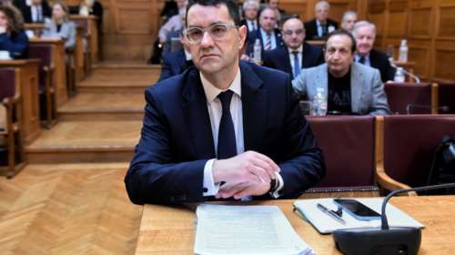 Γαλάζιος βουλευτής καρφώνει Καραμανλή: Εγώ θα παραιτούμουν από την ασυλία…