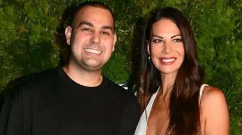 Αγκαλιασμένοι η Εύη Βατίδου και ο Χρίστος Κούγιας - Άφησαν πίσω τις διαφορές τους