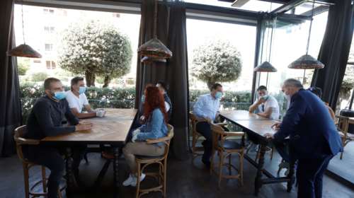 Γεωργιάδης: Έτσι θα καθόμαστε στα εστιατόρια στο προσεχές μέλλον