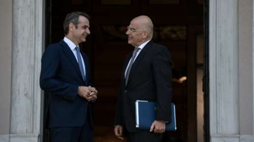 Συνάντηση Μητσοτάκη - Δένδια: Για το ταξίδι του ΥΠΕΞ στην Τουρκία και το ραντεβού με Τσαβούσογλου