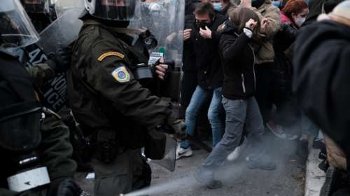 Χρυσοχοϊδης: Προτεραιότητά μας να μην διαλύονται οι συγκεντρώσεις από πέντε μπαχαλάκηδες