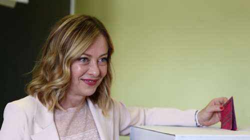 Ιταλία: Πανηγυρίζει η Μελόνι για τη νίκη της Λεπέν στην Γαλλία- &quot;Η δαιμονοποίηση της ακροδεξιάς δεν λειτουργεί πια&quot;
