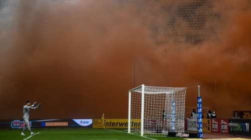 ΑΕΚ - Παναθηναϊκός: Επτά συλλήψεις, οι πέντε ανήλικοι - Κουβαλούσαν σιδερόβεργες, στυλιάρια και κροτίδες