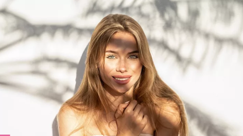 10 καλοκαιρινά (και πολύ εθιστικά) αρώματα που μυρίζουν φρεσκάδα και θα αγοράζαμε ξανά και ξανά