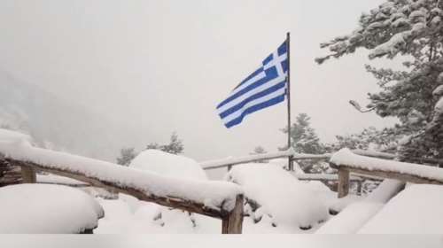Καιρός: Ισχυρή χιονόπτωση και διακοπή της κυκλοφορίας στην Πάρνηθα - Πού θα χιονίσει την Τετάρτη [Βίντεο]