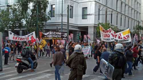 Πορεία για την επέτειο του Πολυτεχνείου: Ένταση από ομάδα 10 ατόμων - Εσπασαν τζαμαρία στο ξενοδοχείο Εσπέρια