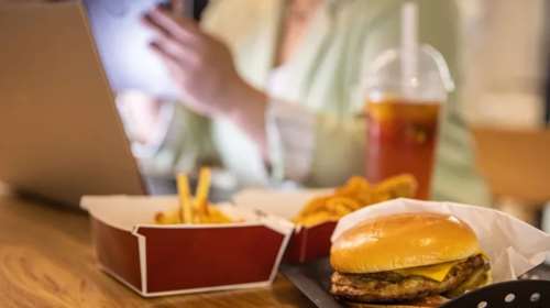 Τα 2 χειρότερα επεξεργασμένα τρόφιμα για την υγεία - και τα 8 λιγότερο βλαβερά