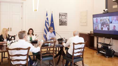 Φωτιές στη Ρόδο: Σύσκεψη στο Μαξίμου για τη στήριξη του τουρισμού και των πυρόπληκτων περιοχών