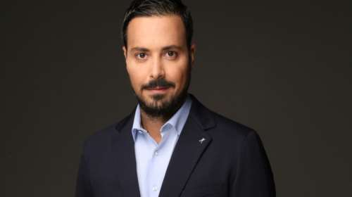 Πέτρος Κουσουλός: Η σύζυγός του πήρε εξιτήριο από το μαιευτήριο - &quot;Επιτέλους σπίτι με τον μπέμπη&quot;