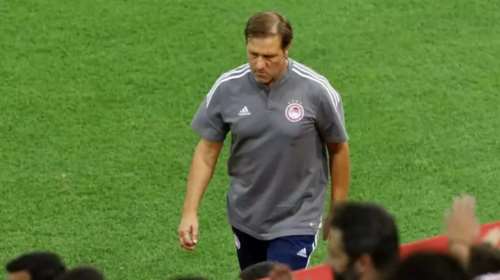 Ολυμπιακός: Κρίσιμες ώρες για το μέλλον του Μαρτίνς