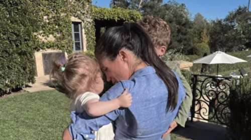 &quot;Σε αγαπάμε&quot;: O Άρτσι και η Λίλιμπετ γράφουν κάρτα στη μαμά τους, Μέγκαν Μαρκλ