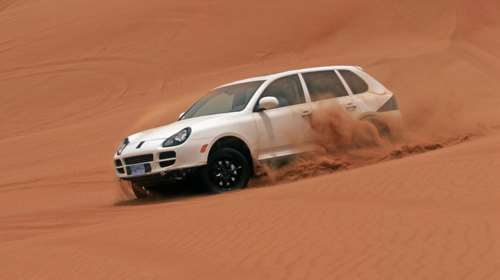 Πώς η Porsche πριν 27 χρόνια αποφάσισε να πουλάει SUV