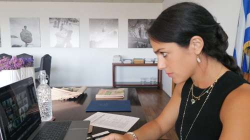 Διαδοχικές τηλεδιασκέψεις Μιχαηλίδου για τους Βρεφονηπιακούς και τις Μονάδες Φροντίδας Ηλικιωμένων