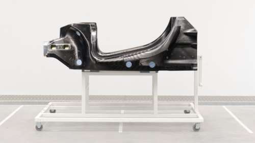 Νέο πλαίσιο από carbon για τα επερχόμενα εξηλεκτρισμένα μοντέλα της McLaren