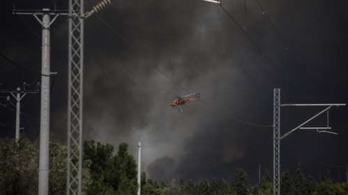 Φωτιά Βαρυμπόμπη: Τι απαντά ο ΑΔΜΗΕ για το ότι η πυρκαγιά ξεκίνησε από εγκαταστάσεις του