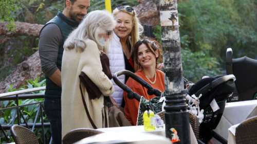 Χριστίνα Μπόμπα: Οικογενειακό lunch στο Μπαλί - Μαζί με την πεθερά της, Ματούλα Τανιμανίδη