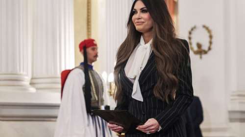 Μυστήριο... με την παρουσία της Κίμπερλι στη συνέντευξη Tύπου για τον "Έλληνα Εσκομπάρ"