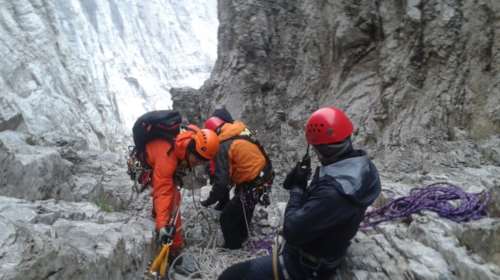 Πάτρα: Σε εξέλιξη επιχείρηση διάσωσης τριών ορειβατών στην Βαράσοβα – Είχαν εγκλωβιστεί σε χαράδρα