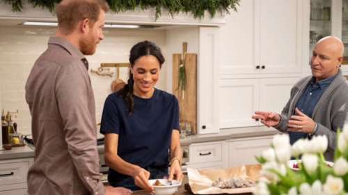 "Η πεθερά μου μαγειρεύει καλύτερα": Η ατάκα πρίγκιπα Χάρι για το φαγητό της Μέγκαν Μαρκλ που την άφησε... παγωτό