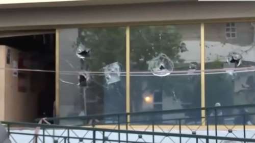 Επίθεση με μολότοφ τα ξημερώματα στο Δημαρχείο Μοσχάτου [Βίντεο]