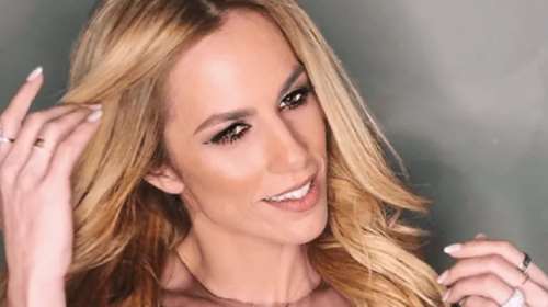 Συγκινημένη η Ντορέττα Παπαδημητρίου: Πήρε το πιο σπουδαίο δώρο για τα Χριστούγεννα και μας το έδειξε με μία φωτό