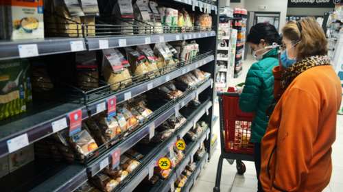 Κορονοϊός - Καθηγητής Ιατρικής: Δεν έχει νόημα να κυκλοφορείτε με μάσκες και γάντια