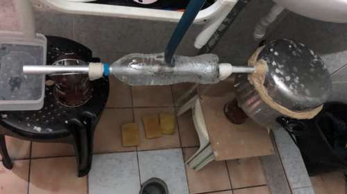 Αφωνοι οι αστυνομικοί στις φυλακές Πάτρας: Βρήκαν αποστακτήριο για τσίπουρο - Εντοπίστηκαν ακόμα μαχαίρια και ναρκωτικά [Εικόνες]