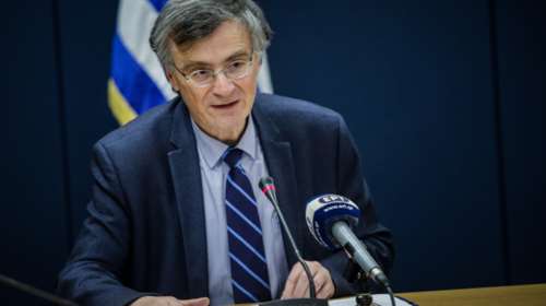 Το θυμάστε;- Ο Σωτήρης Τσιόδρας, πριν από ένα χρόνο, ανακοινώνει το πρώτο κρούσμα κορονοϊού στην Ελλάδα [βίντεο]
