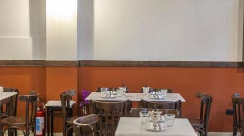 Σε αυτά τα καφενεία του Παγκρατίου αράζει τώρα η πόλη