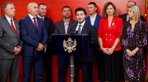 Μαυροβούνιο: Κατέρρευσε ο κυβερνητικός συνασπισμός - &quot;Σφαγή&quot; για τα εκκλησιαστικά