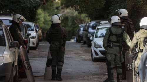 Έκρηξη χειροβομβίδας σε αυτοκίνητο στο Χαϊδάρι: Εντοπίστηκαν υπολείμματα