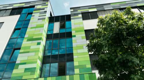 H Pfizer στη Θεσσαλονίκη: 4.000 βιογραφικά για τις πρώτες 100 θέσεις εργασίας