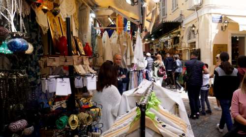 Εκθεση ΕSM: Ισχυρή ανάκαμψη 8,3% στην ελληνική οικονομία το 2021 - &quot;Η Ελλάδα πέτυχε σημαντικά ορόσημα&quot;