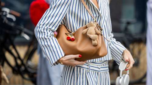 4 βερνίκια για τα πιο εντυπωσιακά κοραλλί &amp; κόκκινα νύχια του καλοκαιριού