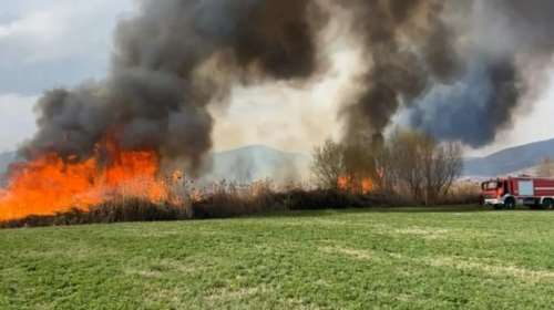 Μάχη με τις φλόγες στην Καστοριά: Τουλάχιστον έξι  τα ενεργά μέτωπα σε διάφορες περιοχές