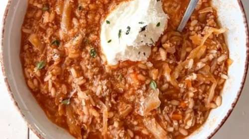 Λαχανοντολμάδες... χωρίς τύλιγμα: Η viral συνταγή σε μία κατσαρόλα που θα σου λύσει τα χέρια