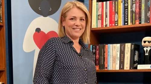 Μαριάννα Τουμασάτου: Η σπάνια φωτογραφία απ&#39; όταν ήταν 22 χρονών και η εντυπωσιακή αλλαγή στην εμφάνισή της