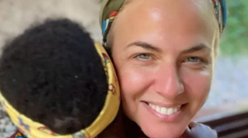 Χριστίνα Κοντοβά: Μας δείχνει το σπίτι που μένει στην Ουγκάντα με τη μικρή Ada [εικόνες]