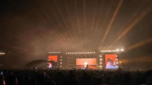 Η νύχτα του ΛΕΞ στη Θεσσαλονίκη: Μια φωνή πάνω από 40.000 κόσμος στο Καυτατζόγλειο