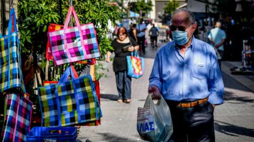 Κορονοϊός: Στο &quot;κόκκινο&quot; η Αττική με 133 κρούσματα - Υγειονομική &quot;βόμβα&quot; το εργοστάσιο στα Γιαννιτσά