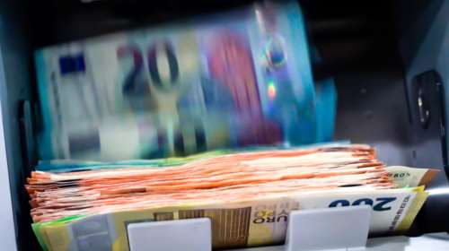 Πόσα θα εισπράττουμε και πόσα θα πληρώνουμε μέχρι το 2028 - Αυτή είναι η νέα εισοδηματική πολιτική