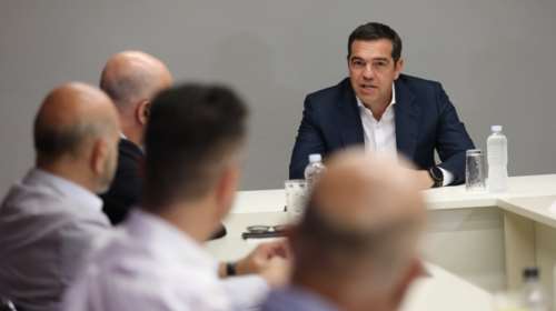 Τσίπρας: &quot;Προχειρότητα και ανευθυνότητα&quot; της κυβέρνησης στην επανεκκίνηση του τουρισμού