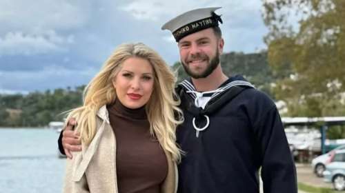 Στο στολισμένο σπίτι του Άγγελου Λάτσιου: Μας δείχνει την αγαπημένη του γωνιά